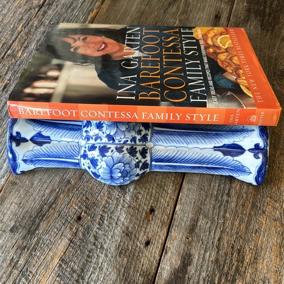 Barefoot Contessa Family Style Ina Garten Cookbook - Picture 8 of 8